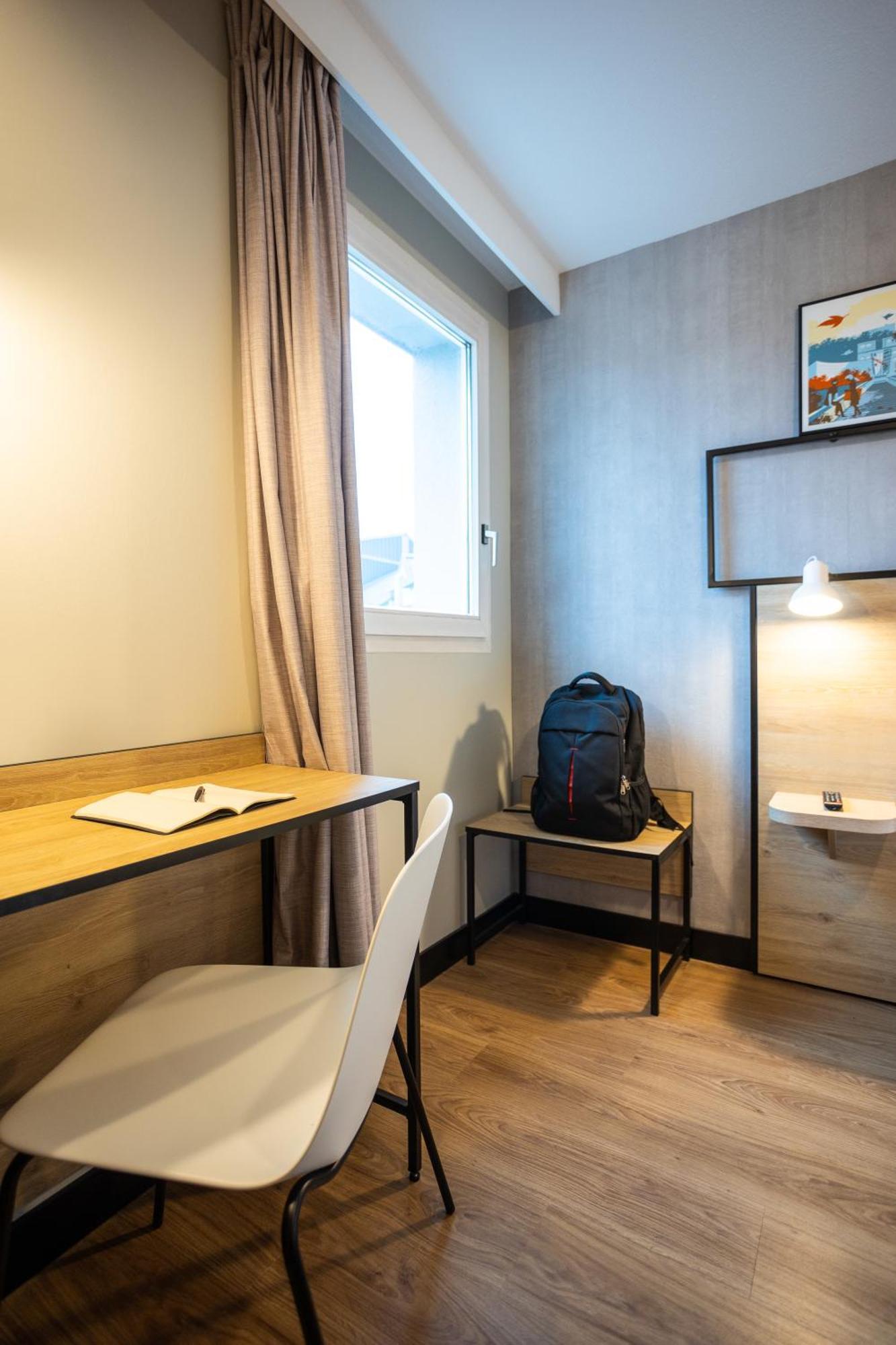 Отель Ibis Angouleme Nord Champniers  Экстерьер фото